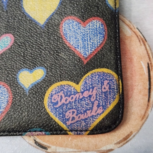 Vintage Dooney & Bourke Multicolor Heart Wristlet With Rainbow Zipper - Picture 7 of 8